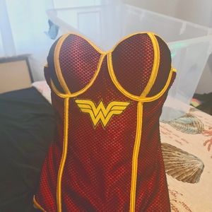 Wonder woman top